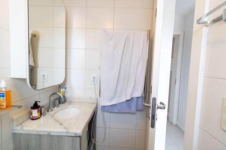 Apartamento para alugar com 60m², 2 quartos e 2 vagas Apartamento para alugar com 60m², 2 quartos e 2 vagasBanheiro da Suíte