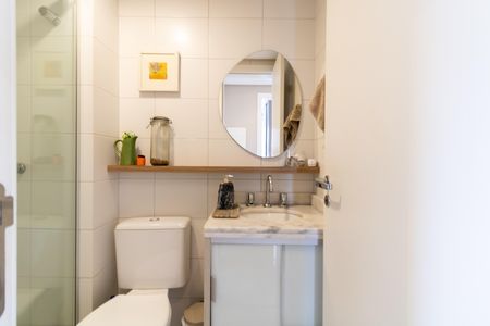 Apartamento para alugar com 60m², 2 quartos e 2 vagas Apartamento para alugar com 60m², 2 quartos e 2 vagasBanheiro