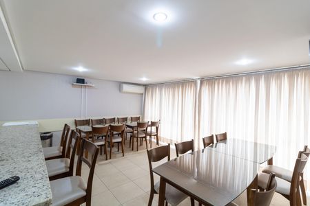 Apartamento para alugar com 60m², 2 quartos e 2 vagas Apartamento para alugar com 60m², 2 quartos e 2 vagasÁrea comum - Salão de festas