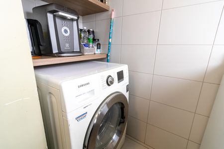 Apartamento para alugar com 60m², 2 quartos e 2 vagas Apartamento para alugar com 60m², 2 quartos e 2 vagasCozinha e Área de Serviço