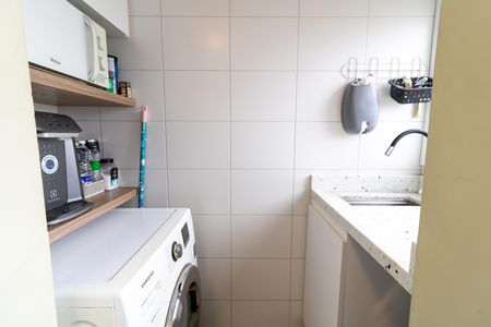 Apartamento para alugar com 60m², 2 quartos e 2 vagas Apartamento para alugar com 60m², 2 quartos e 2 vagasCozinha e Área de Serviço