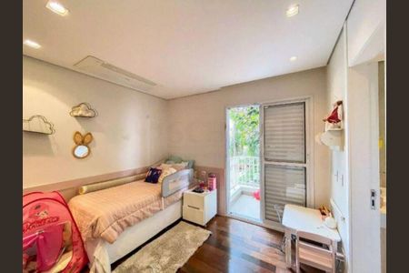 Casa à venda com 4 quartos, 300m² em Vila Sofia, São Paulo
