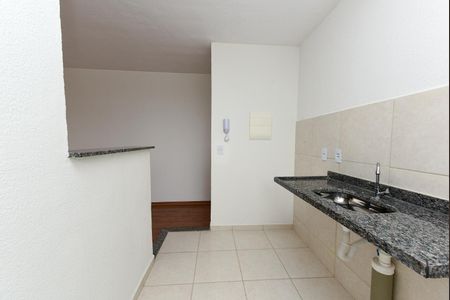 Apartamento à venda com 45m², 2 quartos e 2 vagas Apartamento à venda com 45m², 2 quartos e 2 vagasCozinha e Área de Serviço