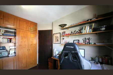 Casa à venda com 3 quartos, 204m² em Campo Grande, São Paulo
