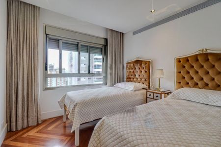 Apartamento à venda com 495m², 3 quartos e 5 vagas