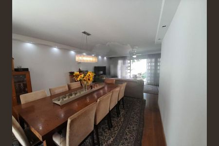 Casa à venda com 3 quartos, 240m² em Jardim Prudência, São Paulo