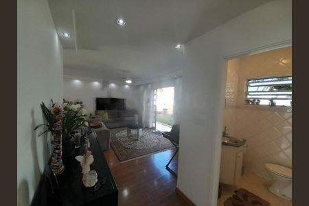 Casa à venda com 3 quartos, 240m² em Jardim Prudência, São Paulo