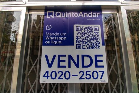 Apartamento à venda com 98m², 3 quartos e sem vaga Apartamento à venda com 98m², 3 quartos e sem vagaPlaquinha