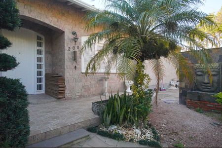 Casa à venda com 300m², 3 quartos e 5 vagasEntrada