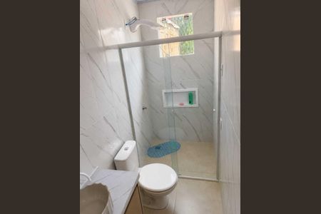 Banheiro de apartamento para alugar com 2 quartos, 50m² em Ingleses do Rio Vermelho, Florianópolis