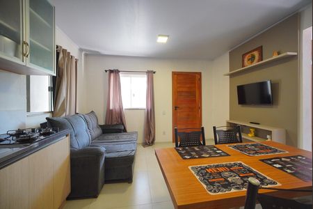 Sala/Cozinha de apartamento para alugar com 2 quartos, 50m² em Ingleses do Rio Vermelho, Florianópolis