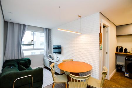 Sala de apartamento para alugar com 2 quartos, 35m² em Vila das Bandeiras, Guarulhos
