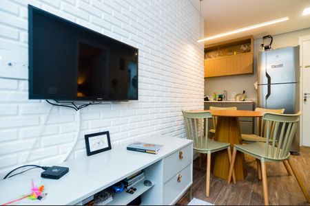 Sala de apartamento para alugar com 2 quartos, 35m² em Vila das Bandeiras, Guarulhos