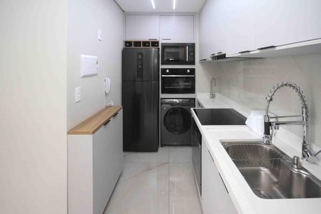 Apartamento à venda com 40m², 1 quarto e 1 vaga Apartamento à venda com 40m², 1 quarto e 1 vagaCozinha e Área de Serviço