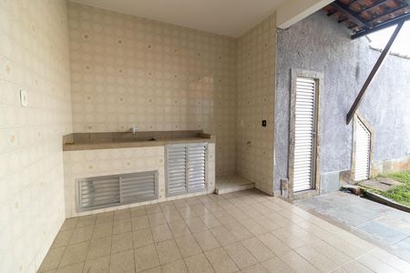 Casa para alugar com 346m², 2 quartos e 3 vagas Casa para alugar com 346m², 2 quartos e 3 vagasÁrea de Serviço