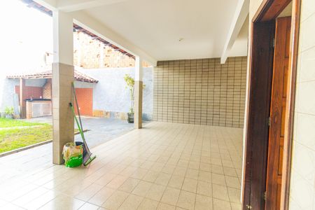 Casa para alugar com 346m², 2 quartos e 3 vagas Casa para alugar com 346m², 2 quartos e 3 vagasÁrea de Serviço
