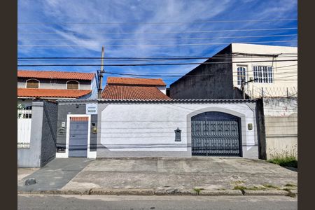 Casa para alugar com 346m², 2 quartos e 3 vagas Casa para alugar com 346m², 2 quartos e 3 vagasFachada