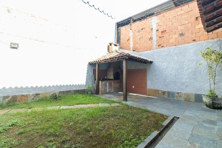 Casa para alugar com 346m², 2 quartos e 3 vagas Casa para alugar com 346m², 2 quartos e 3 vagasQuintal