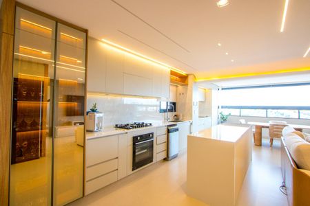 Apartamento para alugar com 130m², 3 quartos e 3 vagas Apartamento para alugar com 130m², 3 quartos e 3 vagasCozinha