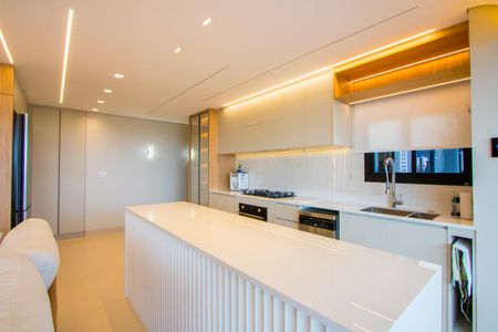Apartamento para alugar com 130m², 3 quartos e 3 vagas Apartamento para alugar com 130m², 3 quartos e 3 vagasCozinha