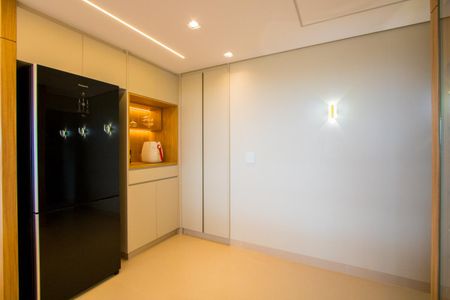 Apartamento para alugar com 130m², 3 quartos e 3 vagas Apartamento para alugar com 130m², 3 quartos e 3 vagasCozinha