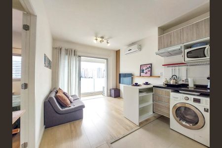 Sala/Cozinha de apartamento para alugar com 1 quarto, 33m² em Chácara Santo Antônio, São Paulo