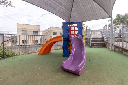 Apartamento para alugar com 48m², 2 quartos e 1 vaga Apartamento para alugar com 48m², 2 quartos e 1 vagaÁrea comum - Playground