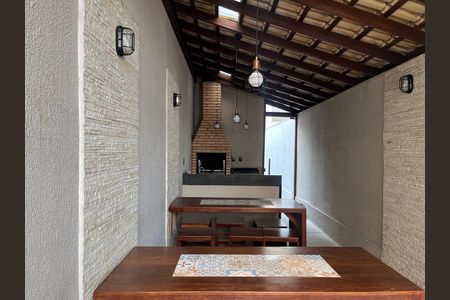 Apartamento à venda com 68m², 3 quartos e 1 vaga Apartamento à venda com 68m², 3 quartos e 1 vagaÁrea comum - Churrasqueira
