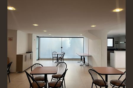 Apartamento à venda com 68m², 3 quartos e 1 vaga Apartamento à venda com 68m², 3 quartos e 1 vagaÁrea comum - Salão de festas