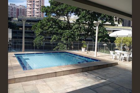 Apartamento à venda com 65m², 1 quarto e 1 vagaPiscina 
