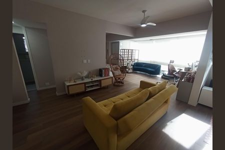 Apartamento à venda com 65m², 1 quarto e 1 vagaSala