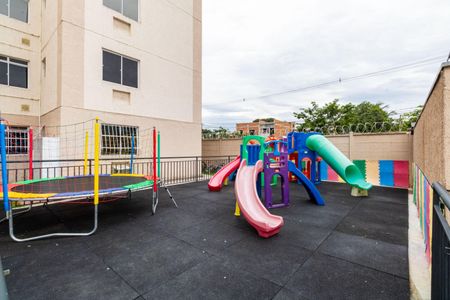 Apartamento para alugar com 50m², 2 quartos e 1 vaga Apartamento para alugar com 50m², 2 quartos e 1 vagaÁrea comum - Playground