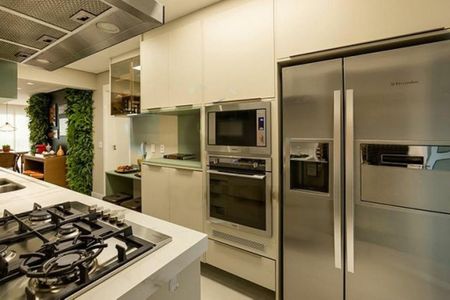 Apartamento à venda com 3 quartos, 172m² em Indianópolis, São Paulo