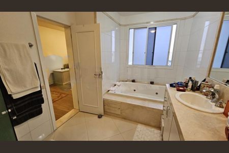 Apartamento à venda com 411m², 4 quartos e 3 vagas
