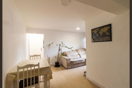 Sala de apartamento para alugar com 3 quartos, 74m² em Novo Mundo, Curitiba