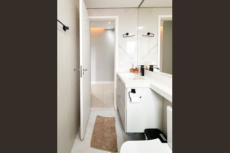 Banheiro Social de apartamento à venda com 2 quartos, 59m² em Baeta Neves, São Bernardo do Campo