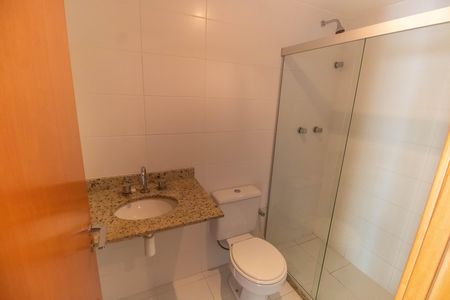 Apartamento para alugar com 73m², 2 quartos e 1 vaga Apartamento para alugar com 73m², 2 quartos e 1 vagaBanheiro da Suíte