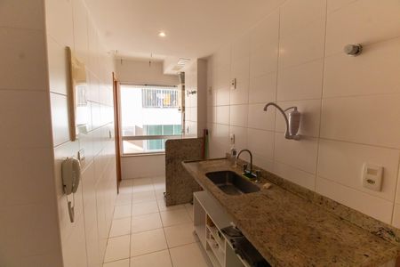 Apartamento para alugar com 73m², 2 quartos e 1 vaga Apartamento para alugar com 73m², 2 quartos e 1 vagaCozinha e Área de Serviço