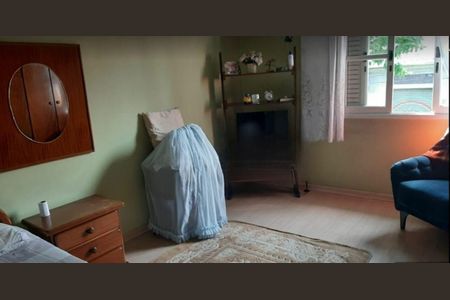 Casa à venda com 244m², 5 quartos e 3 vagas