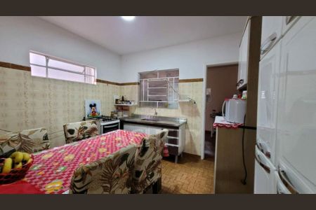 Casa à venda com 67m², 2 quartos e 2 vagas