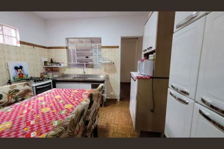 Casa à venda com 67m², 2 quartos e 2 vagas