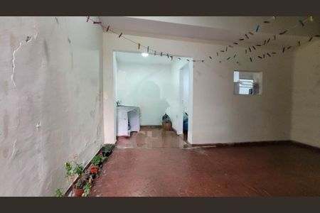 Casa à venda com 67m², 2 quartos e 2 vagas