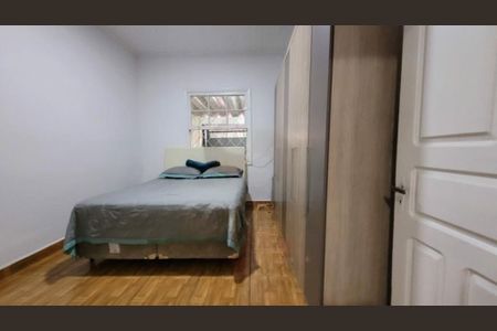 Casa à venda com 67m², 2 quartos e 2 vagas