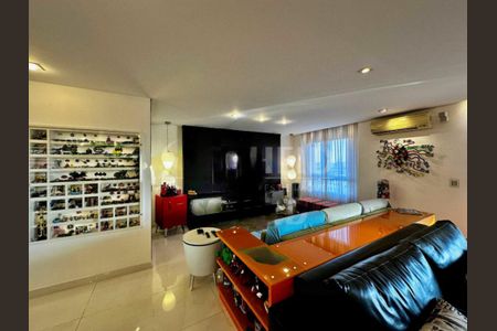 Apartamento à venda com 223m², 3 quartos e 3 vagas