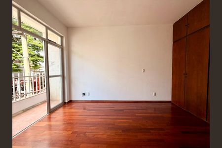 Apartamento à venda com 140m², 4 quartos e 2 vagas