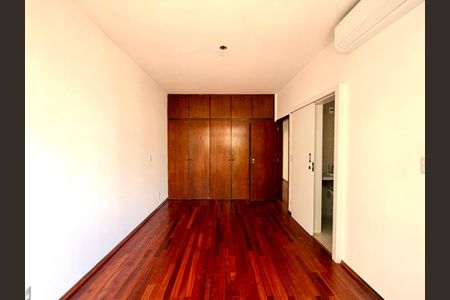 Apartamento à venda com 140m², 4 quartos e 2 vagas