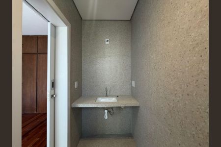 Apartamento à venda com 140m², 4 quartos e 2 vagas Apartamento à venda com 140m², 4 quartos e 2 vagasBanheiro
