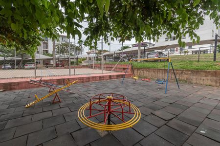 Apartamento à venda com 55m², 2 quartos e 1 vaga Apartamento à venda com 55m², 2 quartos e 1 vagaÁrea comum - Playground