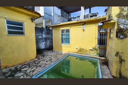 Casa para alugar com 360m², 4 quartos e 3 vagas Casa para alugar com 360m², 4 quartos e 3 vagasÁrea externa em comum como as 3 casas