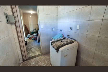 Casa para alugar com 360m², 4 quartos e 3 vagas Casa para alugar com 360m², 4 quartos e 3 vagasCasa 2 - Área de serviço
